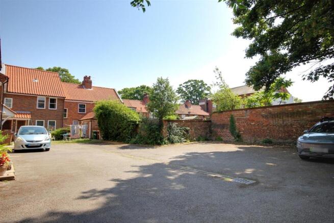 1 Kings Court (1).jpg