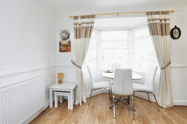 Lounge/Dining Room