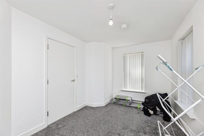 2 bed Semi-Detached for sale Image 9