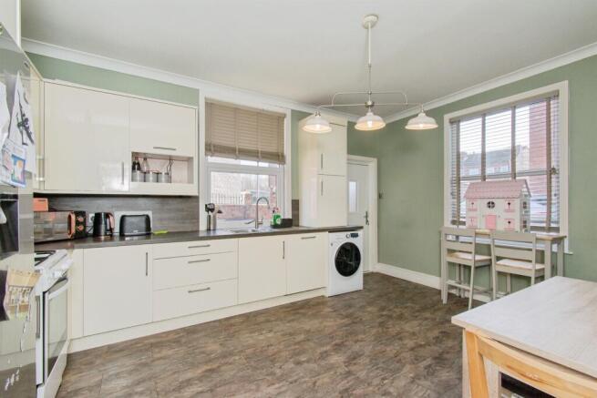 3 bed End of Terrace for sale Image 6