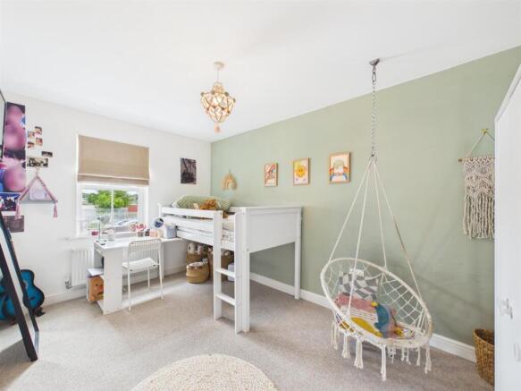 3 bed Terraced for sale Image 7