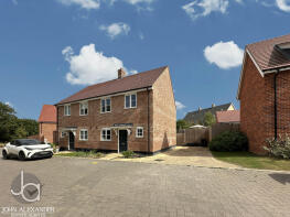 8, Pointsman Way, Colchester CO3 9FR
