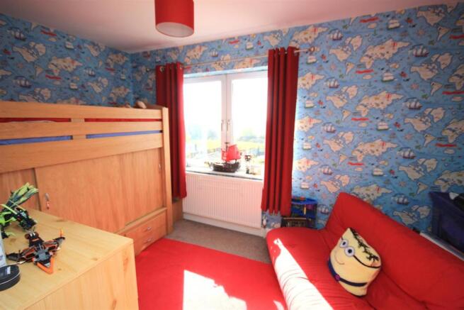 BEDROOM 2