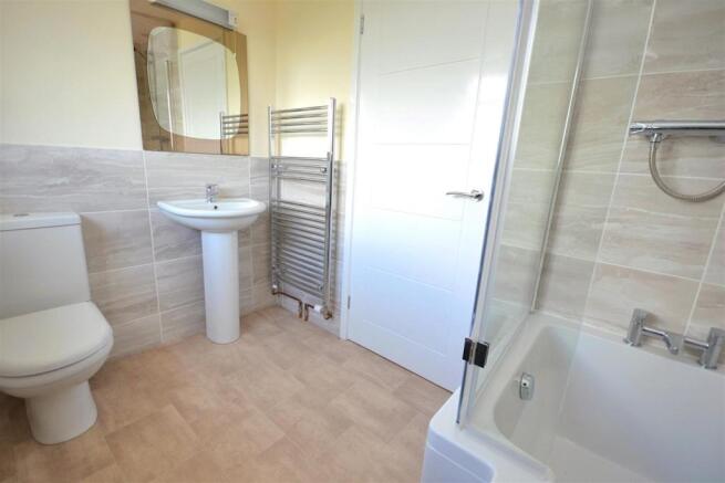Bathroom 2.jpg