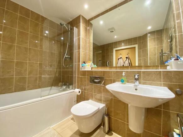 1 bed Apartment to rent Image 8