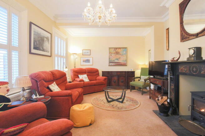 4 bed Detached for sale Image 7