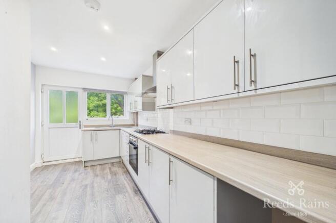 3 bed Terraced for sale Image 5