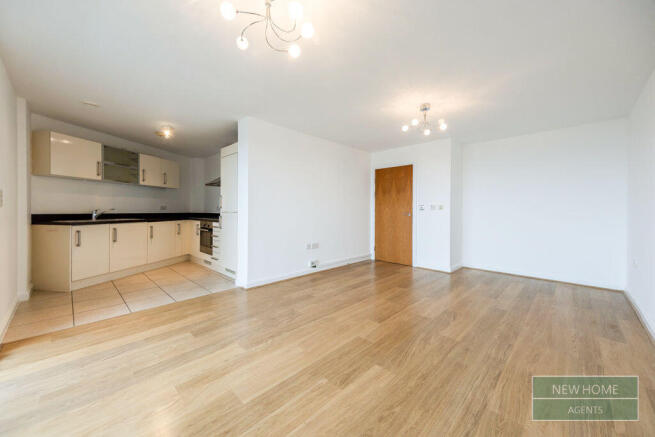 Hansen Court ,Heol Glan Rheidol, Cardiff, CF10 5NY photo 4