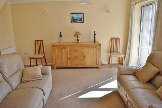 Lounge Reverse