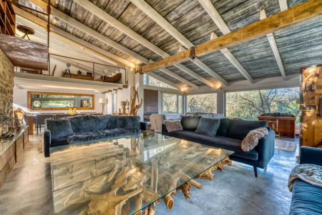 Modern country house in Cala Mesquida