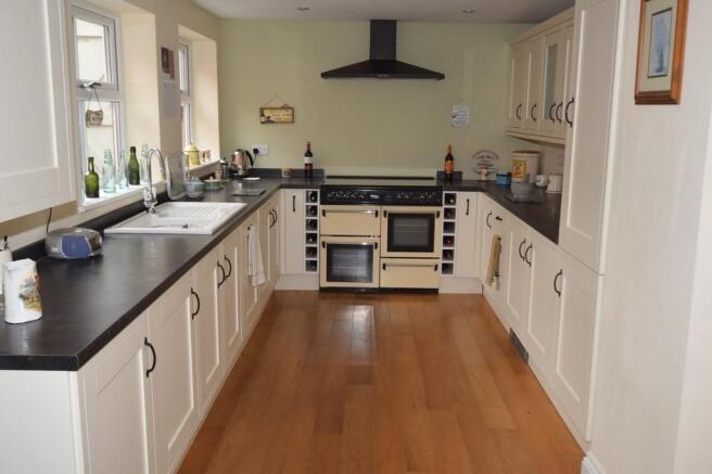 KITCHEN DINER