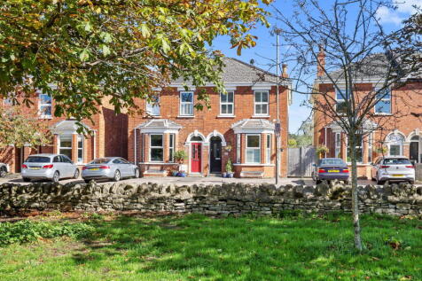 Cirencester Road, Charlton Kings, Cheltenham, GL53 8DB
