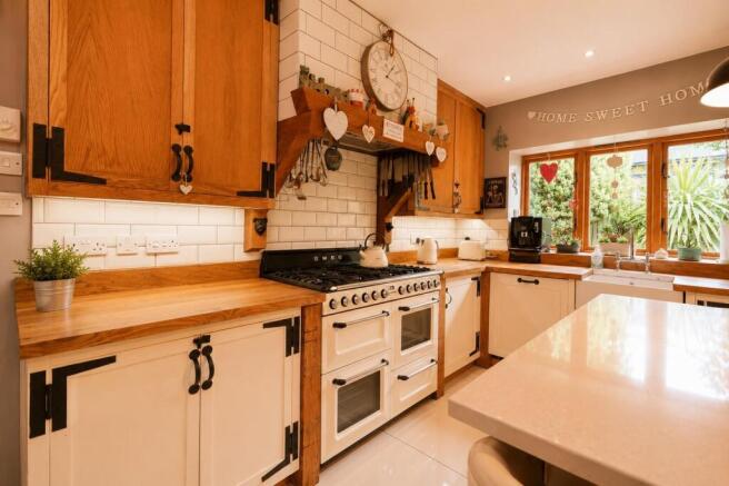 Hare Street Road, BUNTINGFORD, Hertfordshire photo 4