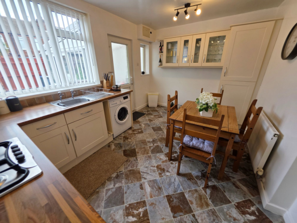 2 bed Terraced for sale Image 4