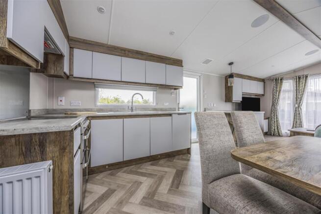 Mill Rythe Holiday Village-PorticoMarketing-Arden&