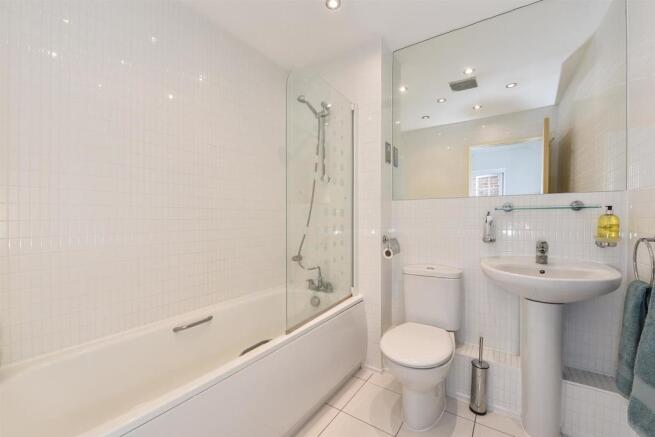 Bathroom.jpg
