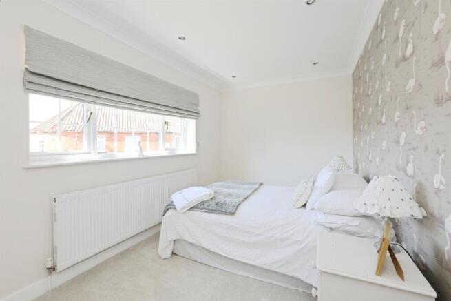 4 bed Detached for sale Image 10