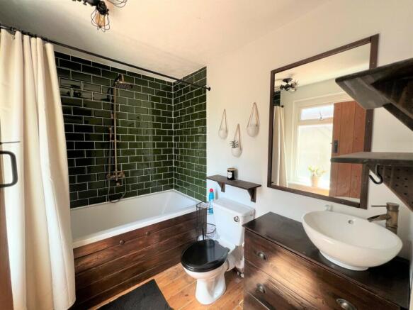 Main Bathroom