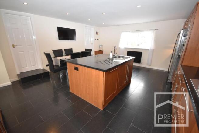 Kitchen/Breakfast Ro