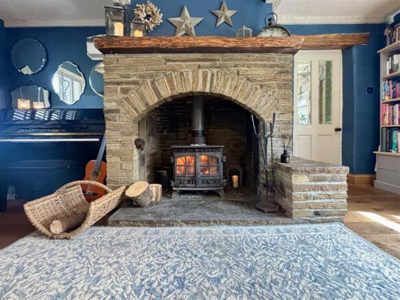 4 bed Farm House for sale Image 7