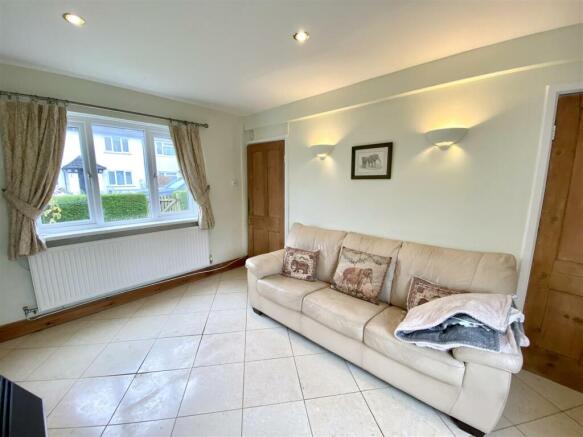 SITTING ROOM