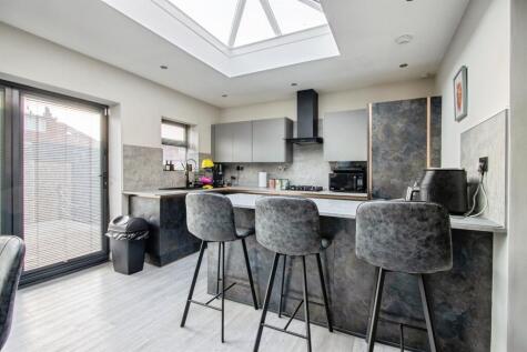 Ring Road, Crossgates, Leeds