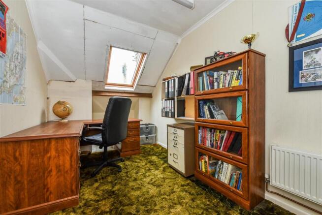 Bedroom/Study
