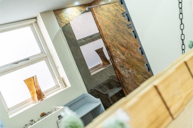 2 bed Detached for sale Image 7