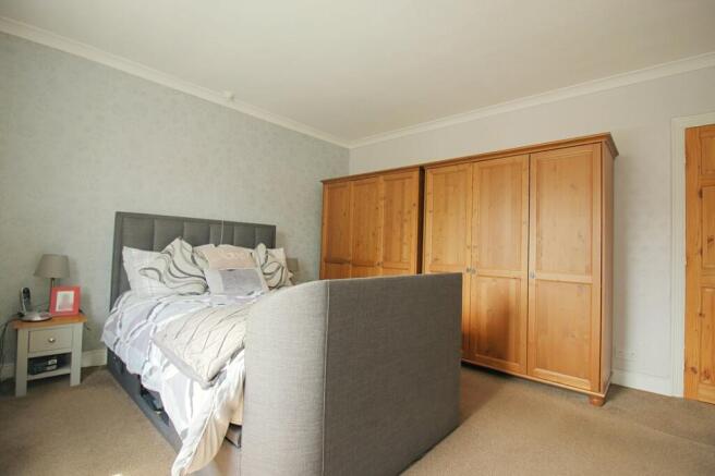 2 bed Terraced for sale Image 11