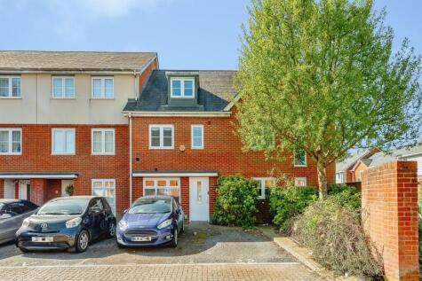 Gumbrell Mews, Redhill