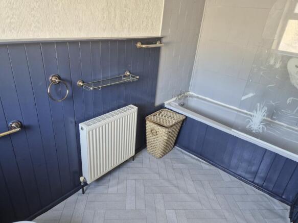 2 bed House to rent Image 9