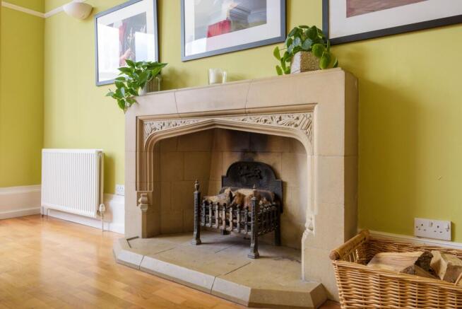 7 bed Detached for sale Image 11