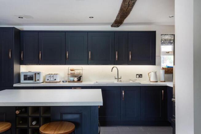 4 bed House for sale Image 5