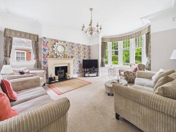 7 bed Semi-Detached for sale Image 7