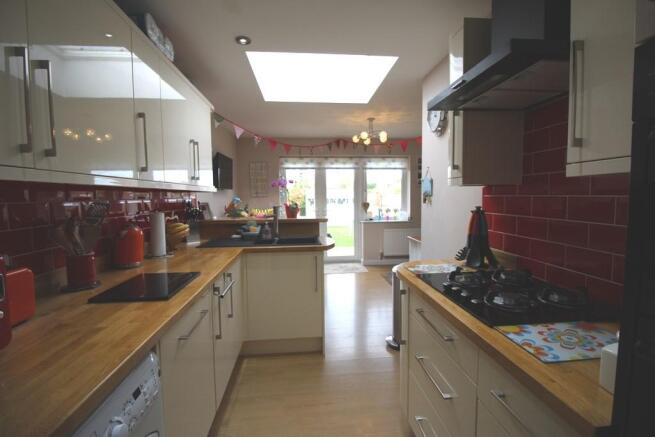KITCHEN / DINER