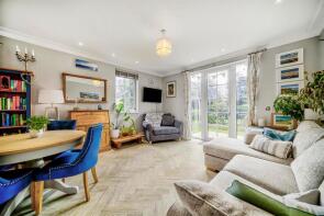 Flat 7, 21 Magenta House, Whitcome Mews, Richmond TW9 4BU