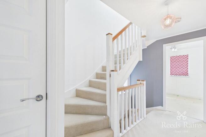 3 bed Semi-Detached for sale Image 6
