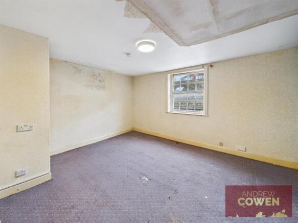 2 bed House for sale Image 7