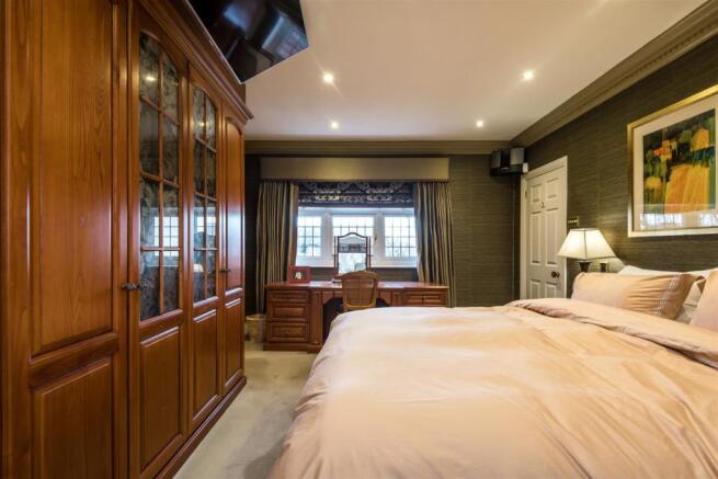 1Master Suite