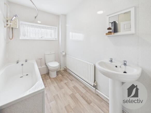 Semi-Detached for sale Image 9