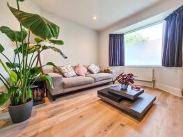 216, Watford Way, Hendon, London NW4 4UA