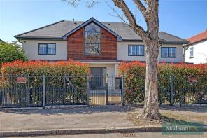 60, Malford Grove, South Woodford, London E18 2DY