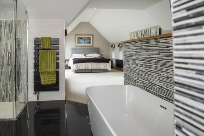EN SUITE 1