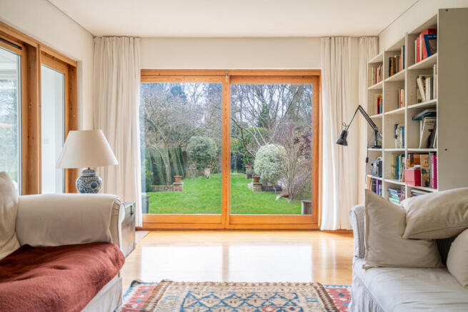 4 bed Semi-Detached for sale Image 9