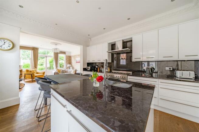 kitchen family room h.jpg