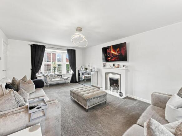 4 bed Detached for sale Image 7