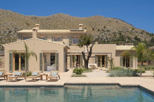 Exterior and Pool