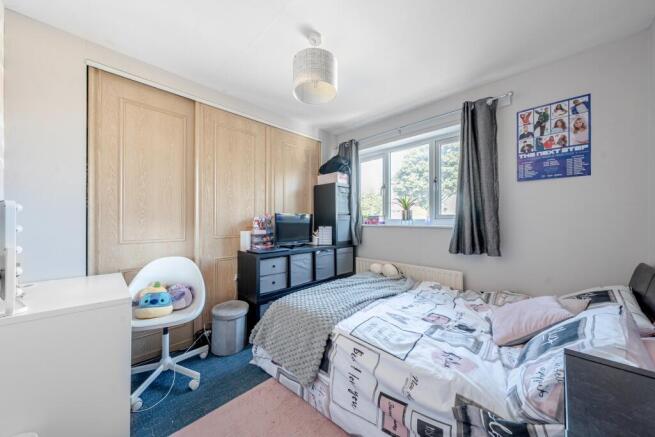 4 bed Semi-Detached for sale Image 9