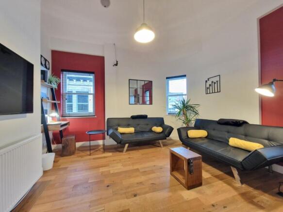 1 bed Apartment for sale Image 2