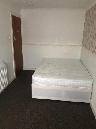 4 bed Terraced for sale Image 8